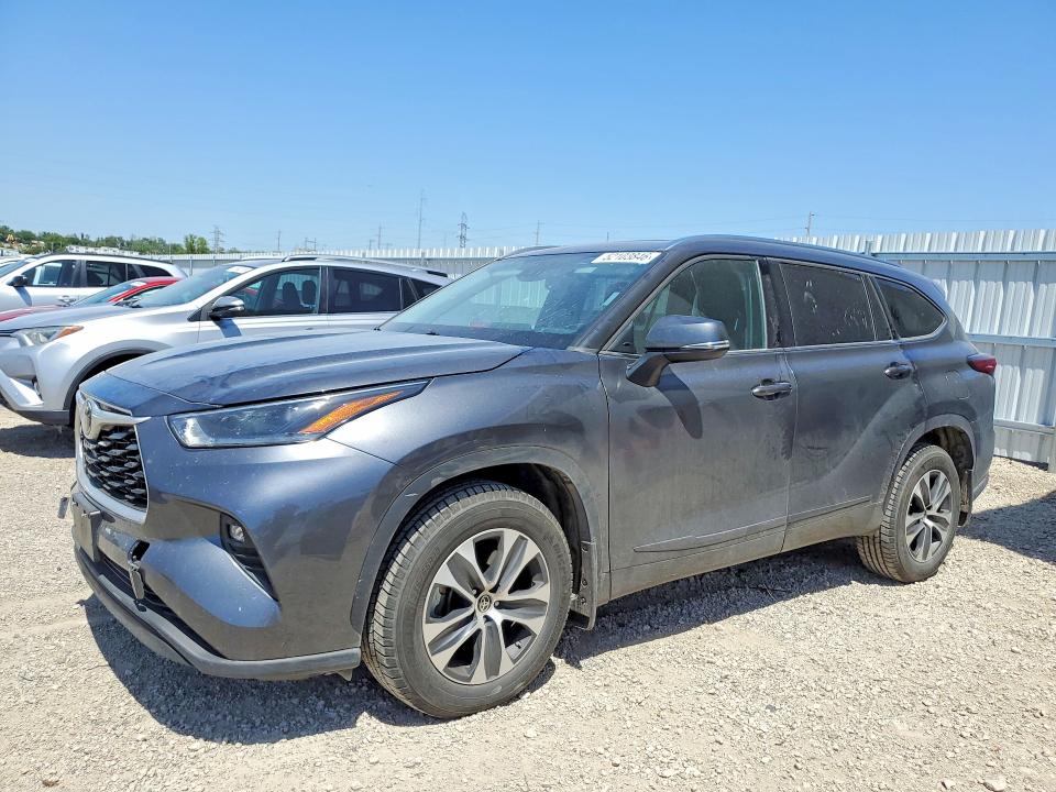 52103846 :رقم المزاد ، 5TDGZRBH2MS057315 vin ، 2021 Toyota Highlander مزاد بيع