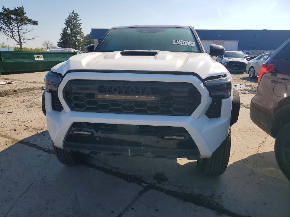 52327696 :رقم المزاد ، 3TYLC5LN4TT052486 vin ، 2026 Toyota Tacoma مزاد بيع