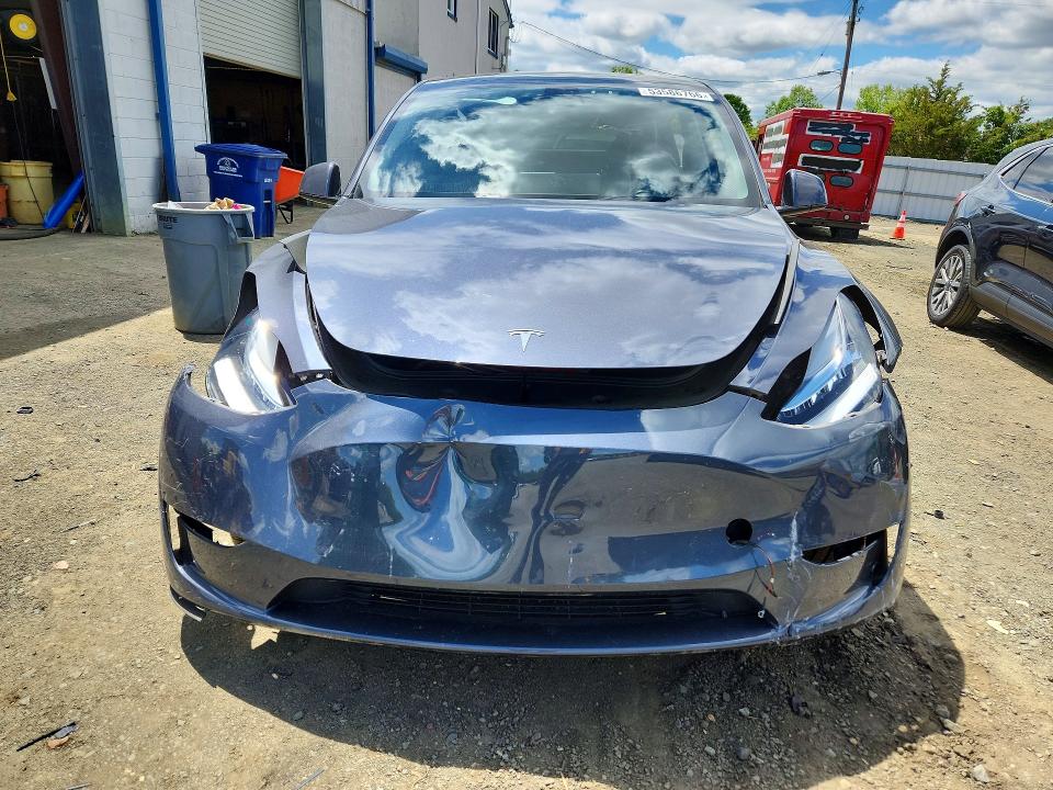53586766 :رقم المزاد ، 7SAYGDEEXPA104467 vin ، 2023 Tesla Model Y مزاد بيع