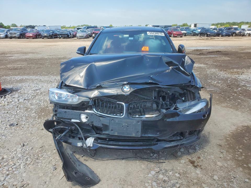 55236016 :رقم المزاد ، WBA3B3C5XDF542772 vin ، 2013 Bmw 328 مزاد بيع