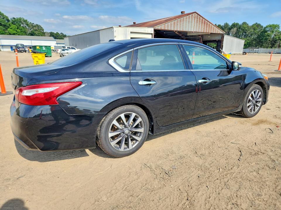 Продаж на аукціоні авто 2017 Nissan Altima, vin: 1N4AL3APXHC231979, номер лоту: 53764076