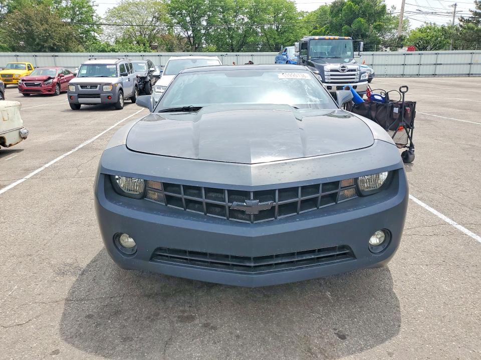 2013 Chevrolet Camaro მანქანა იყიდება აუქციონზე, vin: 2G1FE1E36D9216122, აუქციონის ნომერი: 53990136