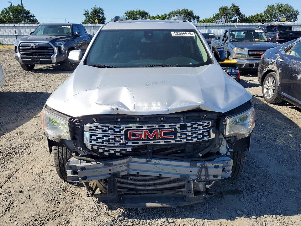 52906916 :رقم المزاد ، 1GKKNPLS2HZ267992 vin ، 2017 Gmc Acadia مزاد بيع