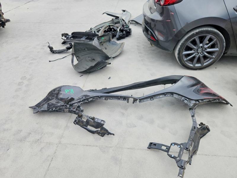 2021 Mazda 3 მანქანა იყიდება აუქციონზე, vin: JM1BPALL2M1305578, აუქციონის ნომერი: 52341826