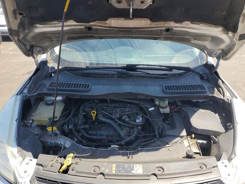 2015 Ford Escape მანქანა იყიდება აუქციონზე, vin: 1FMCU0GX5FUB31135, აუქციონის ნომერი: 54207796