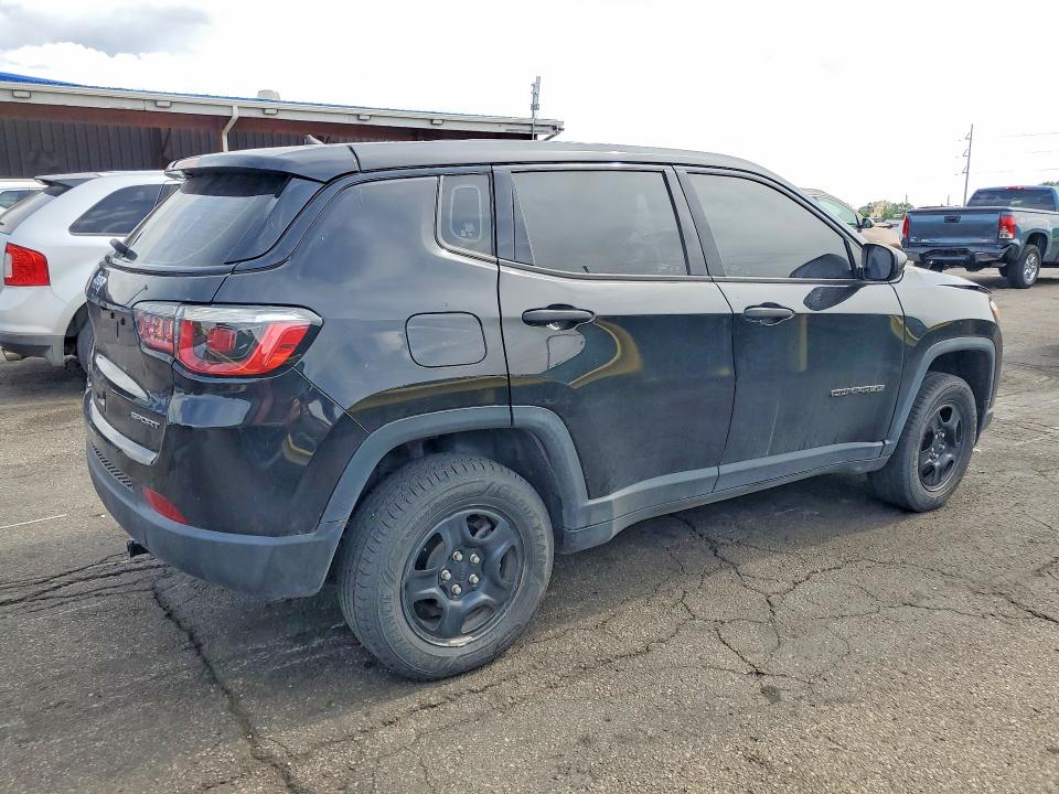 54924066 :رقم المزاد ، 3C4NJDAB9JT337524 vin ، 2018 Jeep Compass مزاد بيع