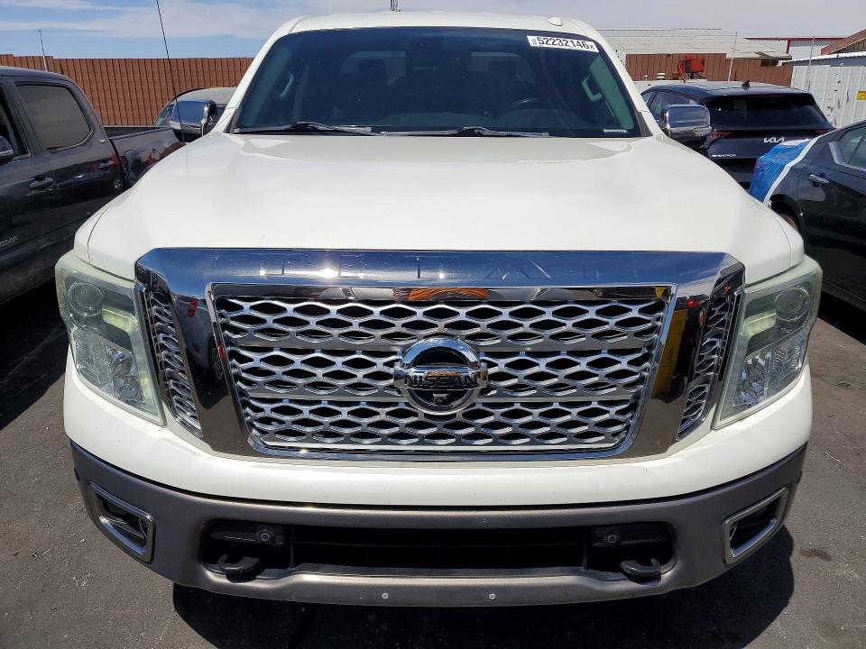 52232146 :رقم المزاد ، 1N6AA1E55HN528401 vin ، 2017 Nissan Titan مزاد بيع