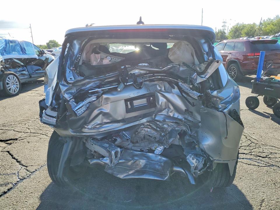2025 Volkswagen Tiguan მანქანა იყიდება აუქციონზე, vin: 3VVER7RM2SM024814, აუქციონის ნომერი: 52242666