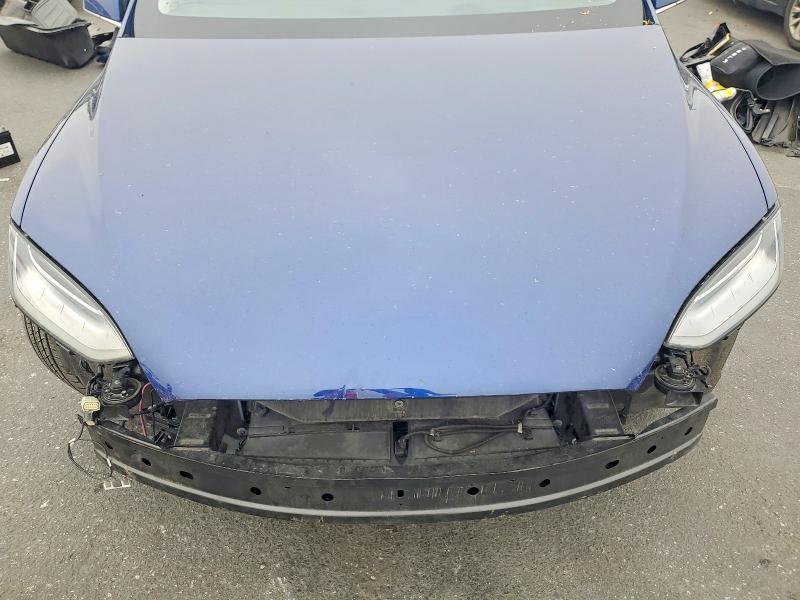 2017 Tesla Model X მანქანა იყიდება აუქციონზე, vin: 5YJXCBE21HF079588, აუქციონის ნომერი: 52866516