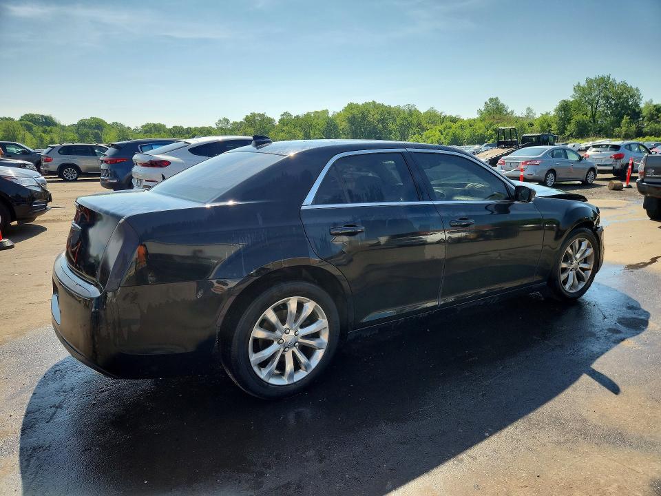 Продажа на аукционе авто 2016 Chrysler 300, vin: 2C3CCARG1GH321324, номер лота: 53694036