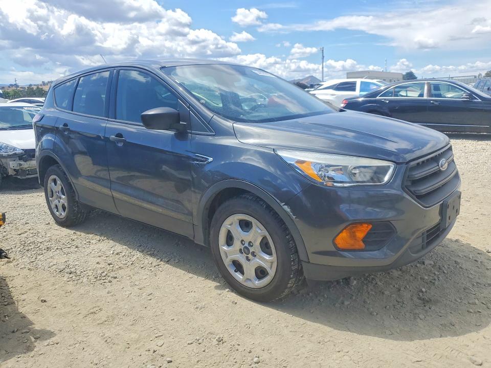 2017 Ford Escape მანქანა იყიდება აუქციონზე, vin: 1FMCU0F76HUE09755, აუქციონის ნომერი: 54855226