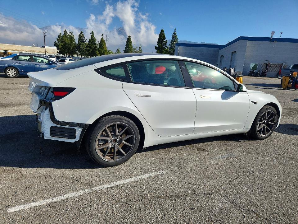 Продажа на аукционе авто 2023 Tesla Model 3, vin: 5YJ3E1EA5PF466296, номер лота: 52697766