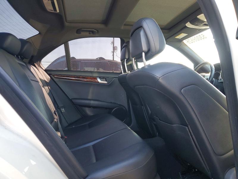 53006626 :رقم المزاد ، WDDGF4HB0CA686071 vin ، 2012 Mercedes-benz C مزاد بيع