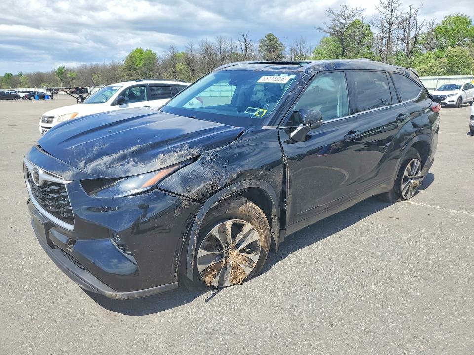 Auction sale of the 2021 Toyota Highlander, vin: 5TDGZRBH5MS113375, lot number: 55118326