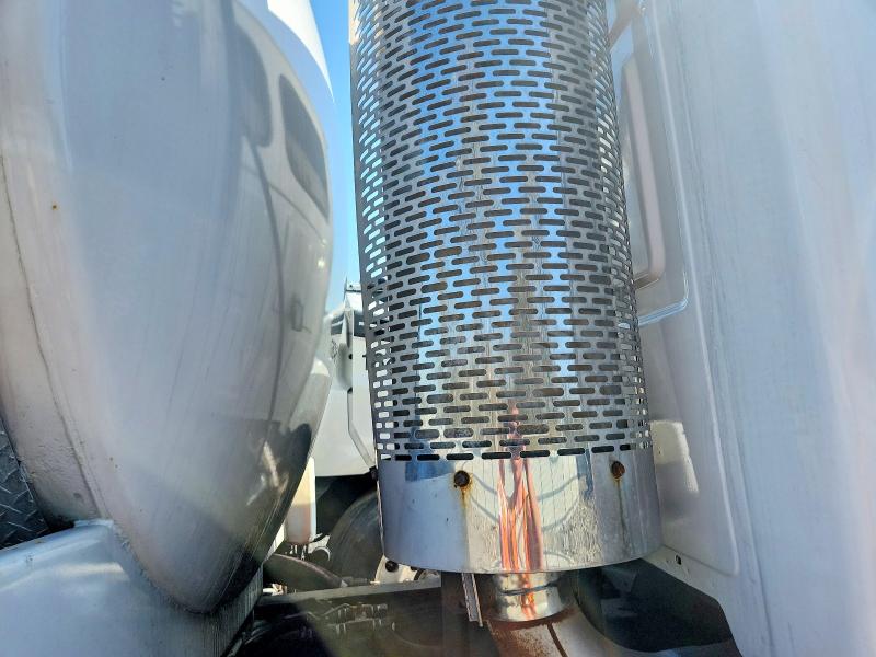 2004 Sterling Truck At9500 მანქანა იყიდება აუქციონზე, vin: 2FWJA3AS34AM44115, აუქციონის ნომერი: 49135686
