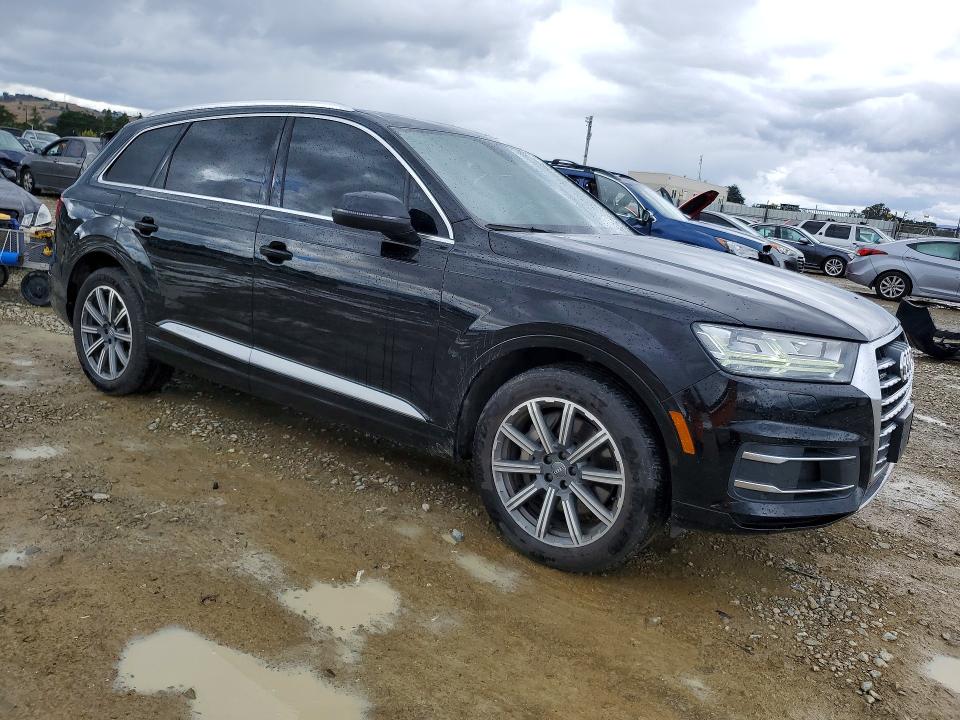 Продажа на аукционе авто 2018 Audi Q7, vin: WA1LAAF7XJD017042, номер лота: 55438926