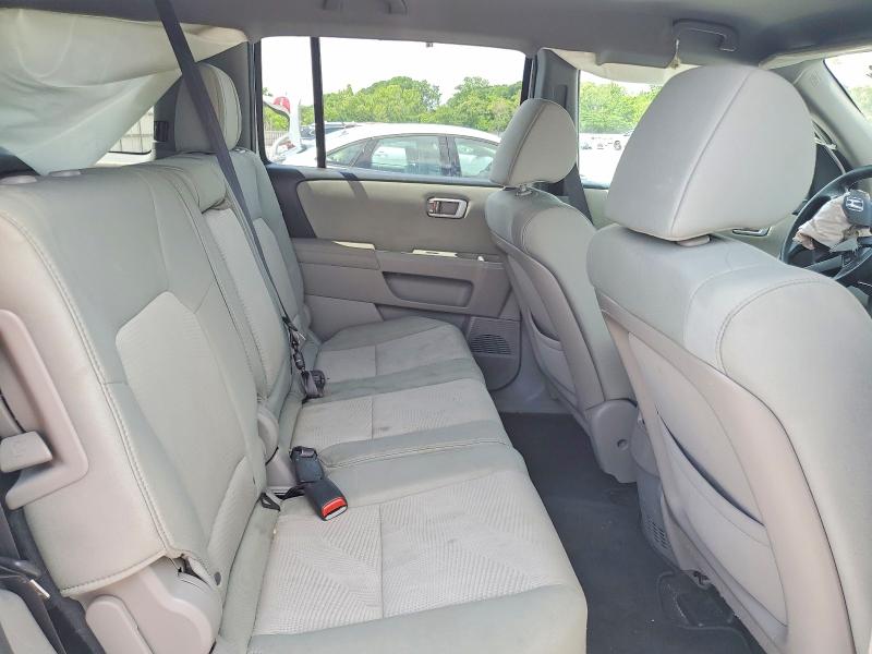 52391716 :رقم المزاد ، 5FNYF3H2XFB022350 vin ، 2015 Honda Pilot مزاد بيع