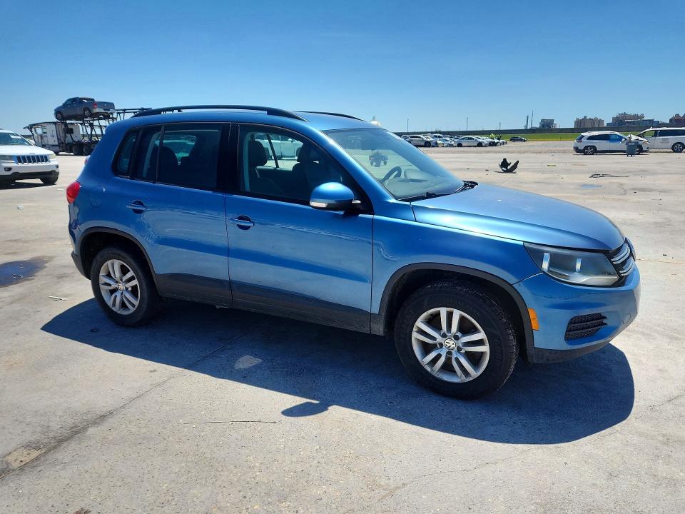 2017 Volkswagen Tiguan მანქანა იყიდება აუქციონზე, vin: WVGAV7AXXHK036235, აუქციონის ნომერი: 52153556