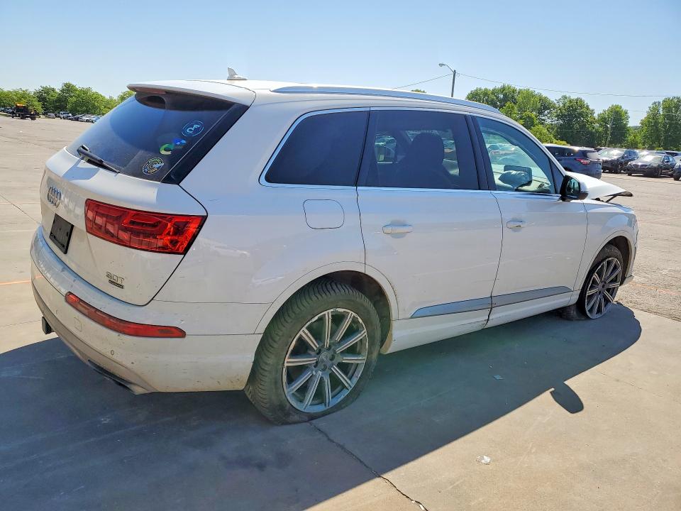 2018 Audi Q7 მანქანა იყიდება აუქციონზე, vin: WA1LAAF74JD040431, აუქციონის ნომერი: 53113466