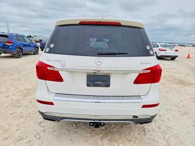 Продажа на аукционе авто 2016 Mercedes-benz Gl, vin: 4JGDF6EE9GA621597, номер лота: 52559086