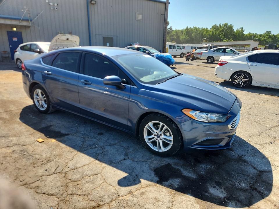 53609516 :رقم المزاد ، 3FA6P0H78JR107067 vin ، 2018 Ford Fusion مزاد بيع