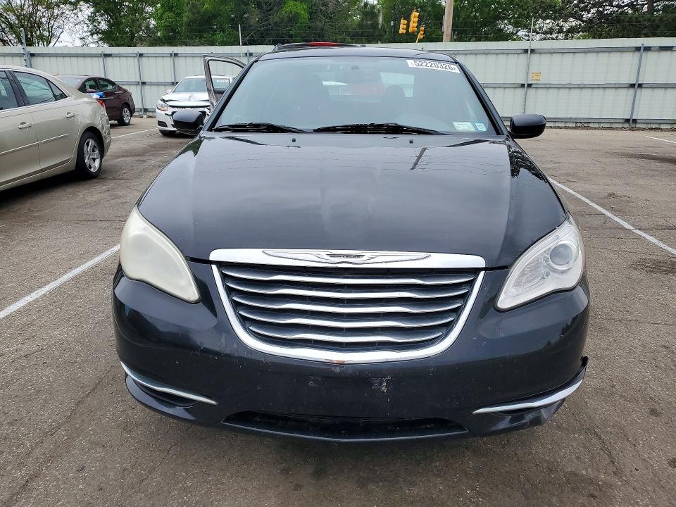 2013 Chrysler 200 მანქანა იყიდება აუქციონზე, vin: 1C3CCBAG2DN766160, აუქციონის ნომერი: 52220326