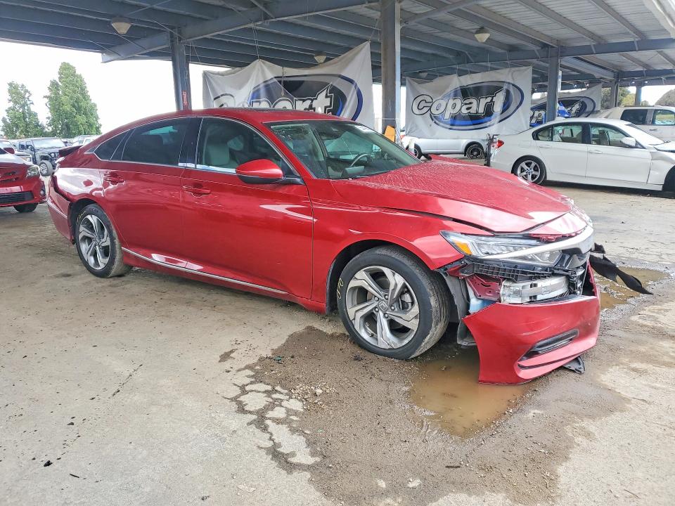 Продажа на аукционе авто 2018 Honda Accord, vin: 1HGCV1F58JA208969, номер лота: 55443636