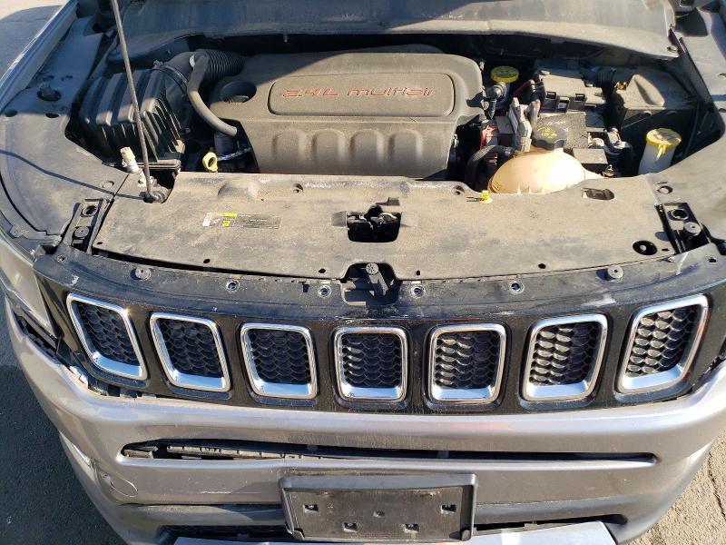 53279266 :رقم المزاد ، 3C4NJDCB0JT230469 vin ، 2018 Jeep Compass مزاد بيع