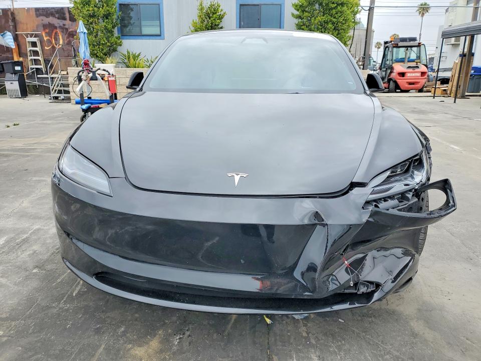 52561206 :رقم المزاد ، 5YJ3E1EA5RF829909 vin ، 2024 Tesla Model 3 مزاد بيع