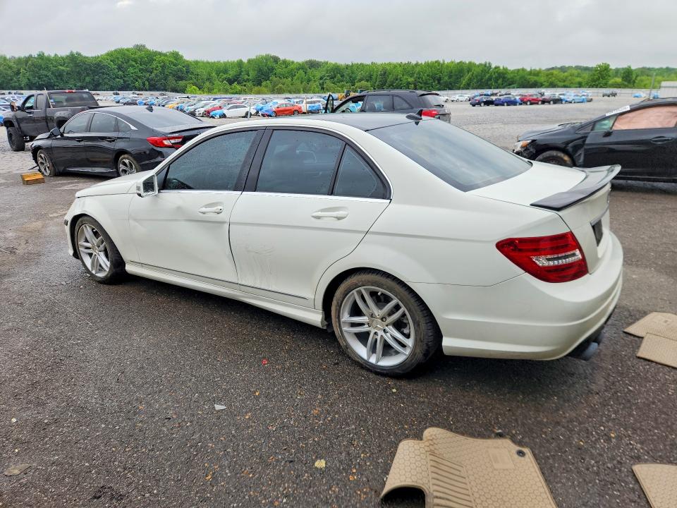 2012 Mercedes-benz C მანქანა იყიდება აუქციონზე, vin: WDDGF4HB0CR218066, აუქციონის ნომერი: 53202896
