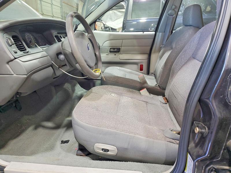 Продаж на аукціоні авто 2005 Ford Crown Victoria, vin: 2FAHP71W55X136827, номер лоту: 52683546