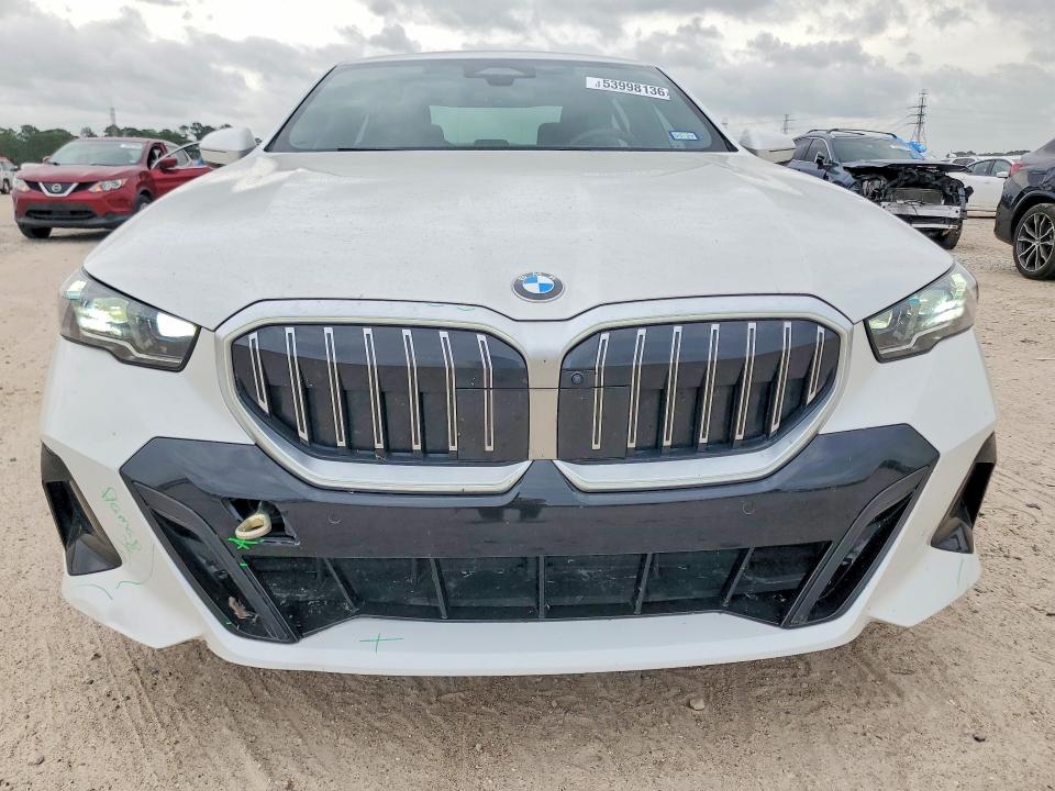 53998136 :رقم المزاد ، WBA43FJ08TCV32932 vin ، 2026 Bmw 530 مزاد بيع