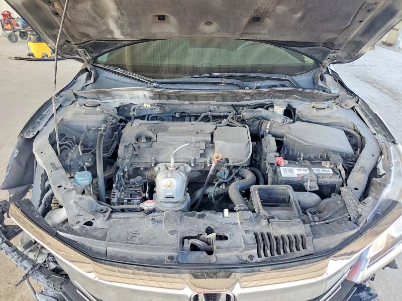 52178876 :رقم المزاد ، 1HGCR2F33HA180517 vin ، 2017 Honda Accord مزاد بيع