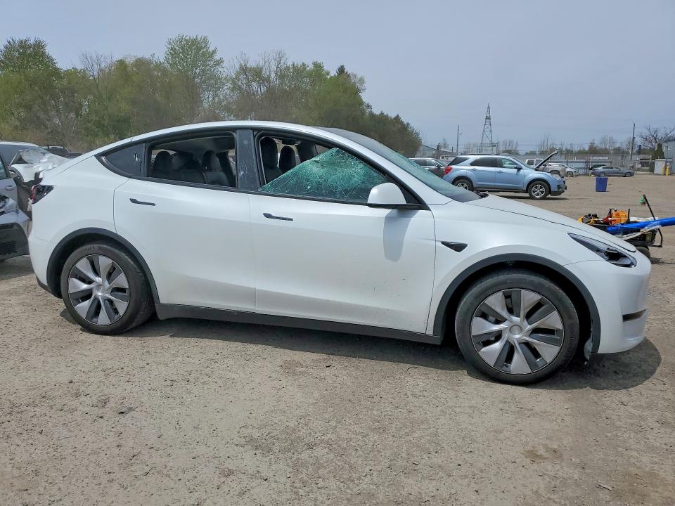 53213906 :رقم المزاد ، 7SAYGAEE8PF583103 vin ، 2023 Tesla Model Y مزاد بيع