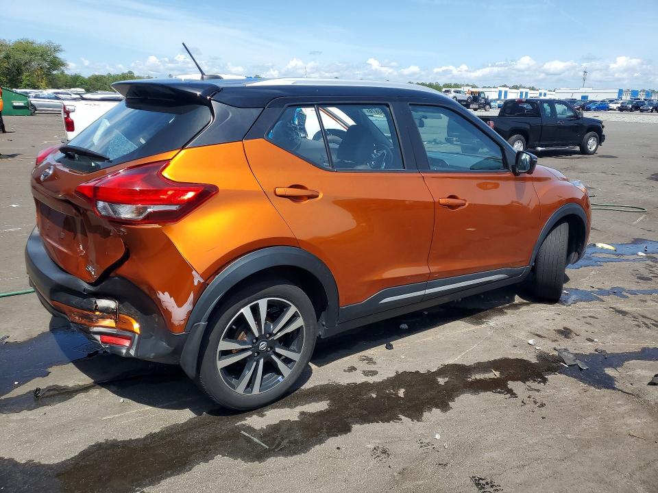 52830876 :رقم المزاد ، 3N1CP5CU0KL522205 vin ، 2019 Nissan Kicks مزاد بيع