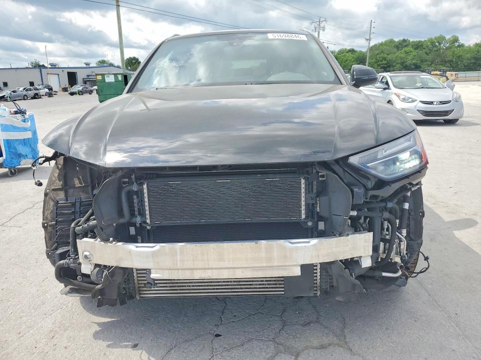 51698846 :رقم المزاد ، WA1E2AFYXM2125370 vin ، 2021 Audi Q5 E مزاد بيع