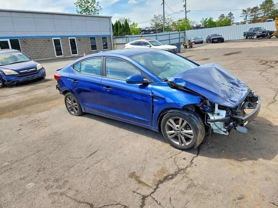 54585476 :رقم المزاد ، 5NPD84LF3JH384555 vin ، 2018 Hyundai Elantra مزاد بيع