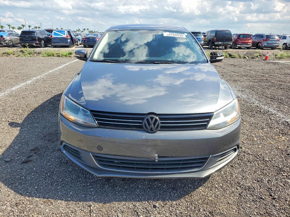 2014 Volkswagen Jetta მანქანა იყიდება აუქციონზე, vin: 3VWD07AJ4EM400274, აუქციონის ნომერი: 53764936
