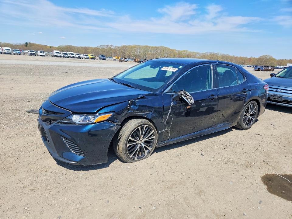 51814106 :رقم المزاد ، 4T1G11BK6LU004725 vin ، 2020 Toyota Camry مزاد بيع