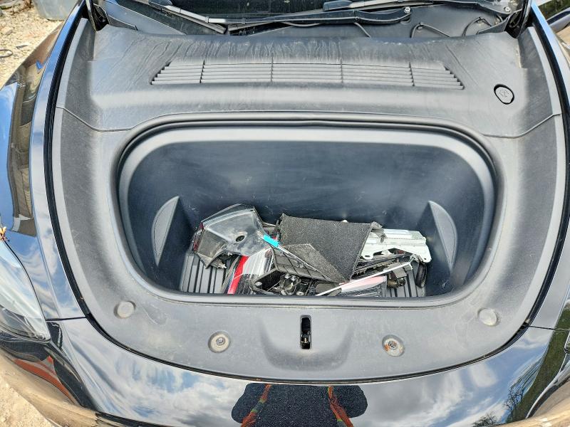 52361906 :رقم المزاد ، 7SAYGAEE2NF519751 vin ، 2022 Tesla Model Y مزاد بيع