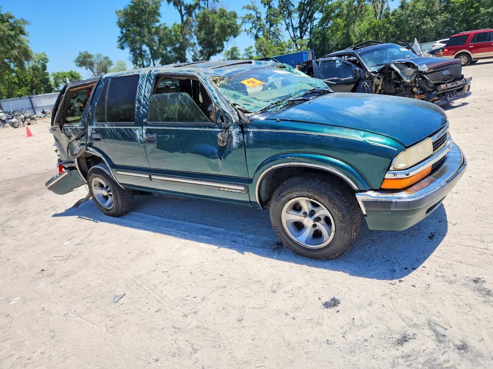 53727006 :رقم المزاد ، 1GNCS13W8W2227308 vin ، 1998 Chev Blazer مزاد بيع