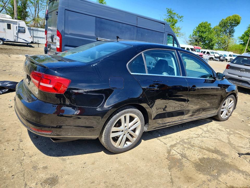 Продажа на аукционе авто 2015 Volkswagen Jetta, vin: 3VWLA7AJ1FM263739, номер лота: 52751226