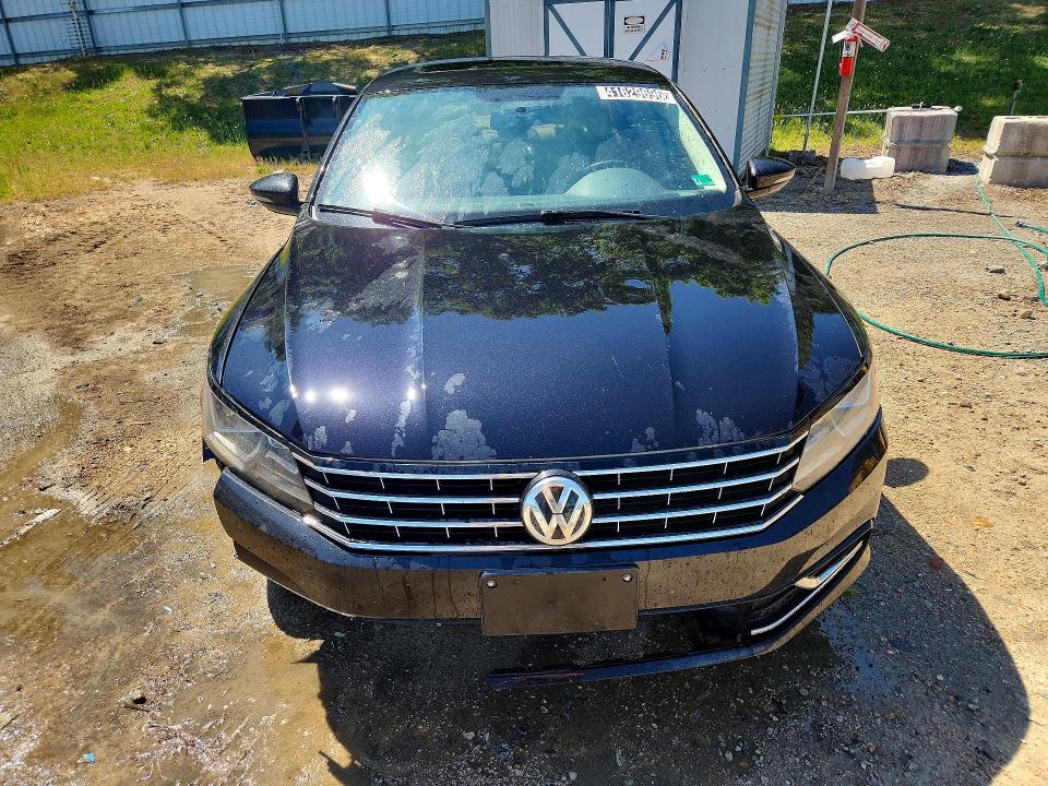 41629696 :رقم المزاد ، 1VWLA7A3XKC000856 vin ، 2019 Volkswagen Passat مزاد بيع