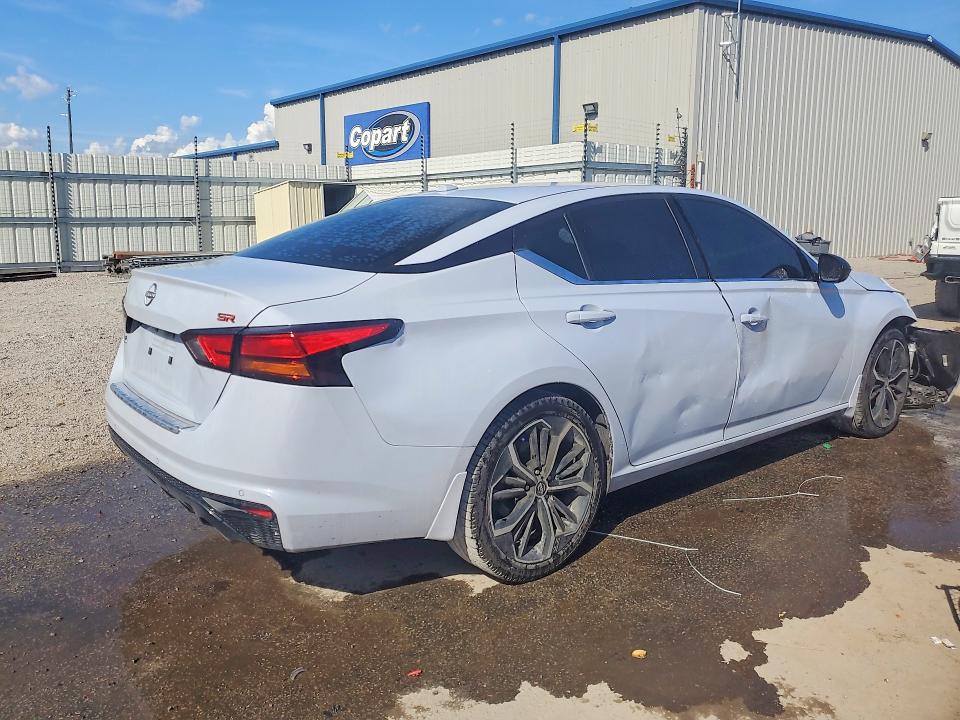 54250456 :رقم المزاد ، 1N4BL4CV1PN398420 vin ، 2023 Nissan Altima مزاد بيع