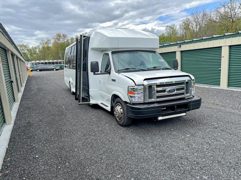 2003 Ford Econoline მანქანა იყიდება აუქციონზე, vin: 1FDXE45F53HA63424, აუქციონის ნომერი: 52597456