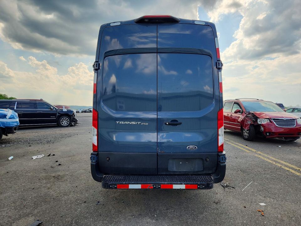 2019 Ford Transit მანქანა იყიდება აუქციონზე, vin: 1FTYR3XM7KKB33042, აუქციონის ნომერი: 54145826
