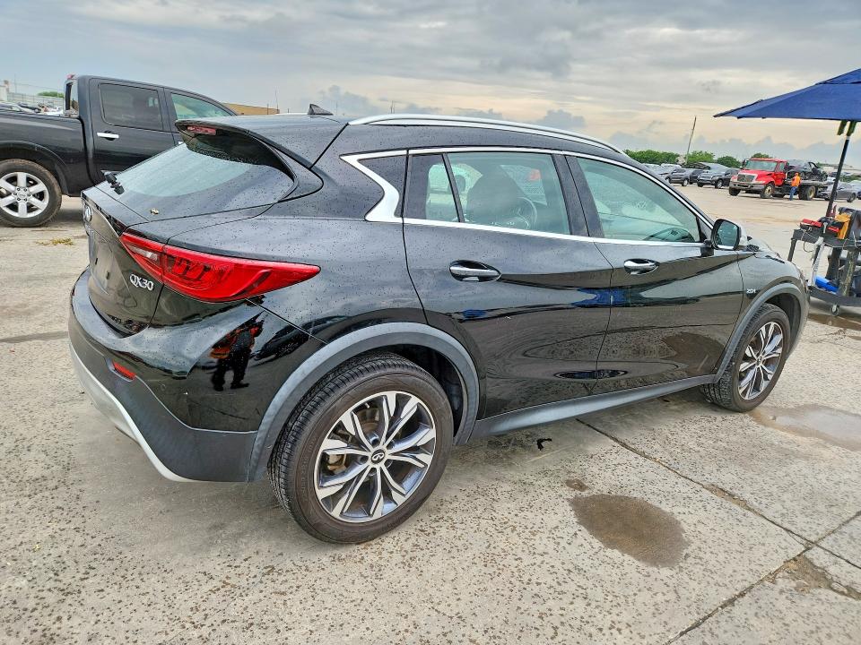 Продаж на аукціоні авто 2017 Infiniti Qx30, vin: SJKCH5CR7HA017751, номер лоту: 54607866