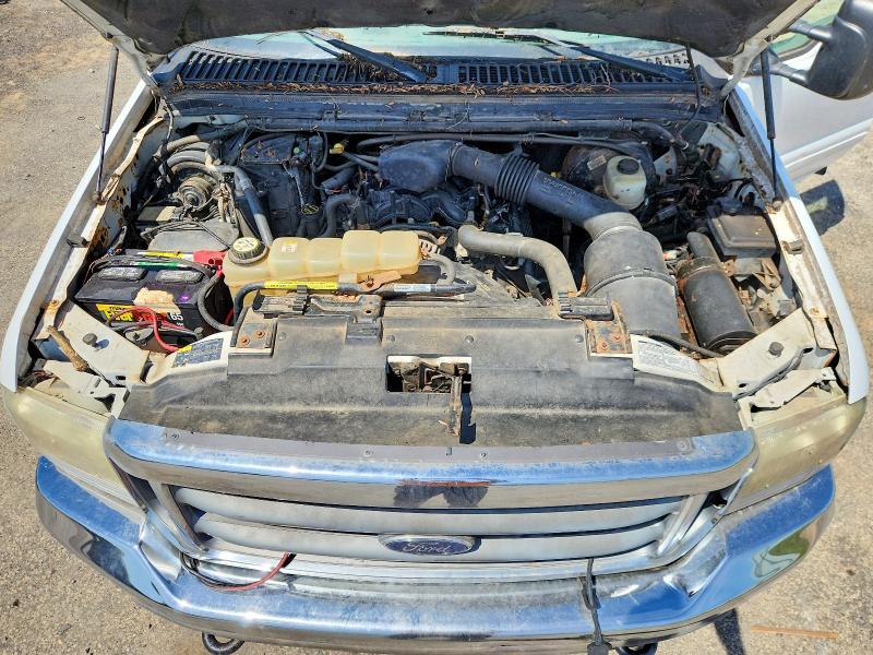 53543296 :رقم المزاد ، 1FTNX21L42EA47561 vin ، 2002 Ford F250 مزاد بيع