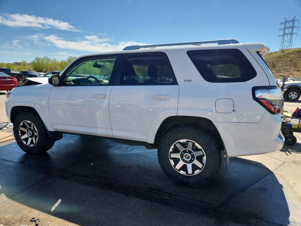 2016 Toyota 4runner მანქანა იყიდება აუქციონზე, vin: JTEBU5JR0G5383969, აუქციონის ნომერი: 52860296