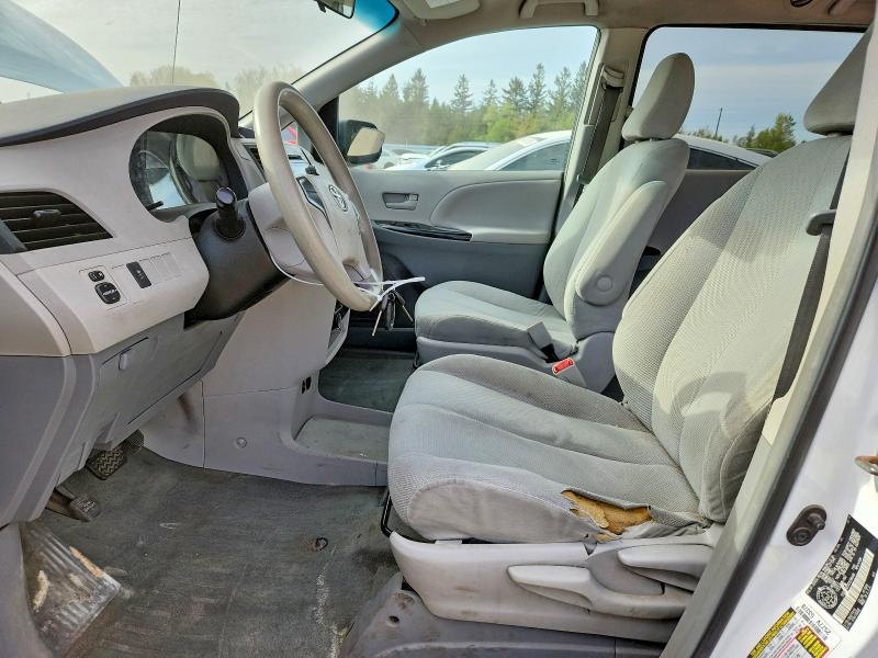 54777286 :رقم المزاد ، 5TDZK3DCXDS298485 vin ، 2013 Toyota Sienna مزاد بيع